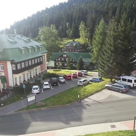 Apartment Ubytovani V Peci Pod Snezkou *